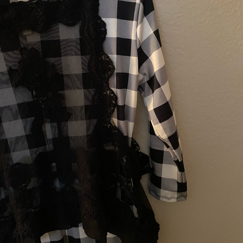 Black Vest - Picture 5 of 6